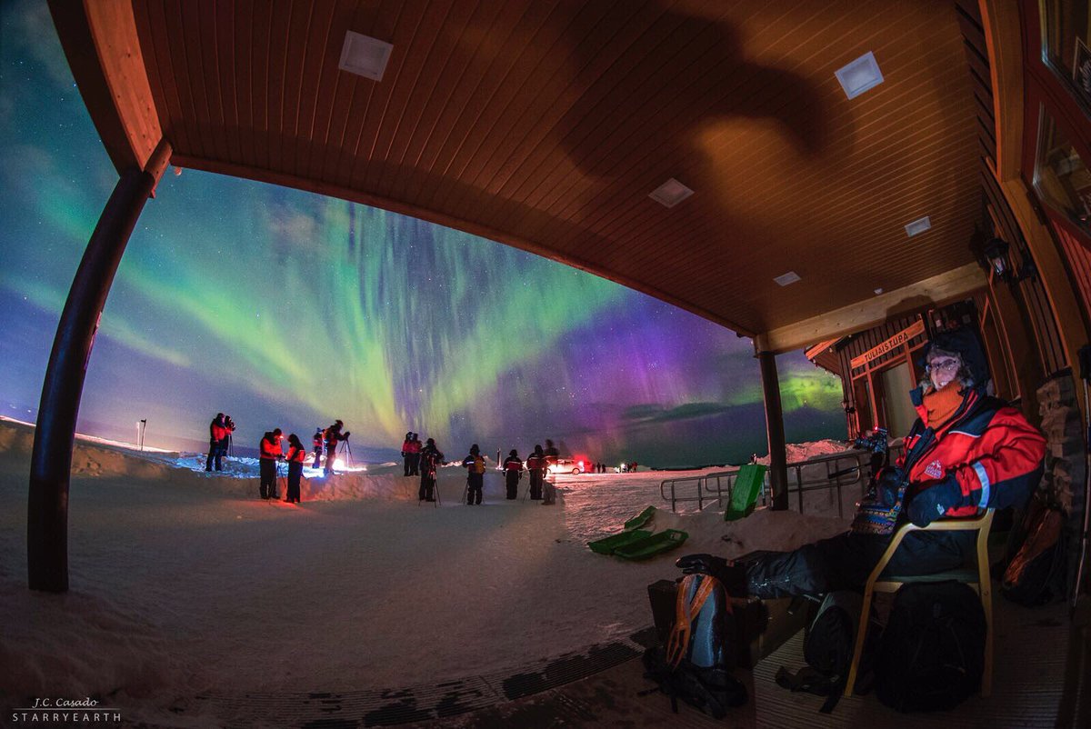 Con el campo magnético debilitado por la reciente actividad solar disfrutamos auroras #finlandia #saariselkä #astrophoto2017 <a href="/ViatgesTuareg/">Viajes Tuareg</a>