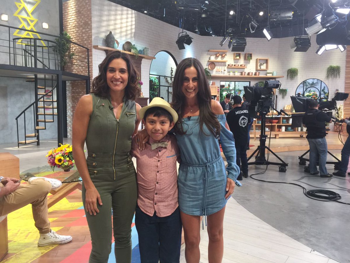 xpresionarte's tweet photo. ¡Próximamente tendremos sorpresas con @luzmazetina @MercadoPaulina en @saleelsoltv de @ImagenTVMex @Luzym10 @MILLABODI Espérenlo... https://t.co/q3vTQqPNoB