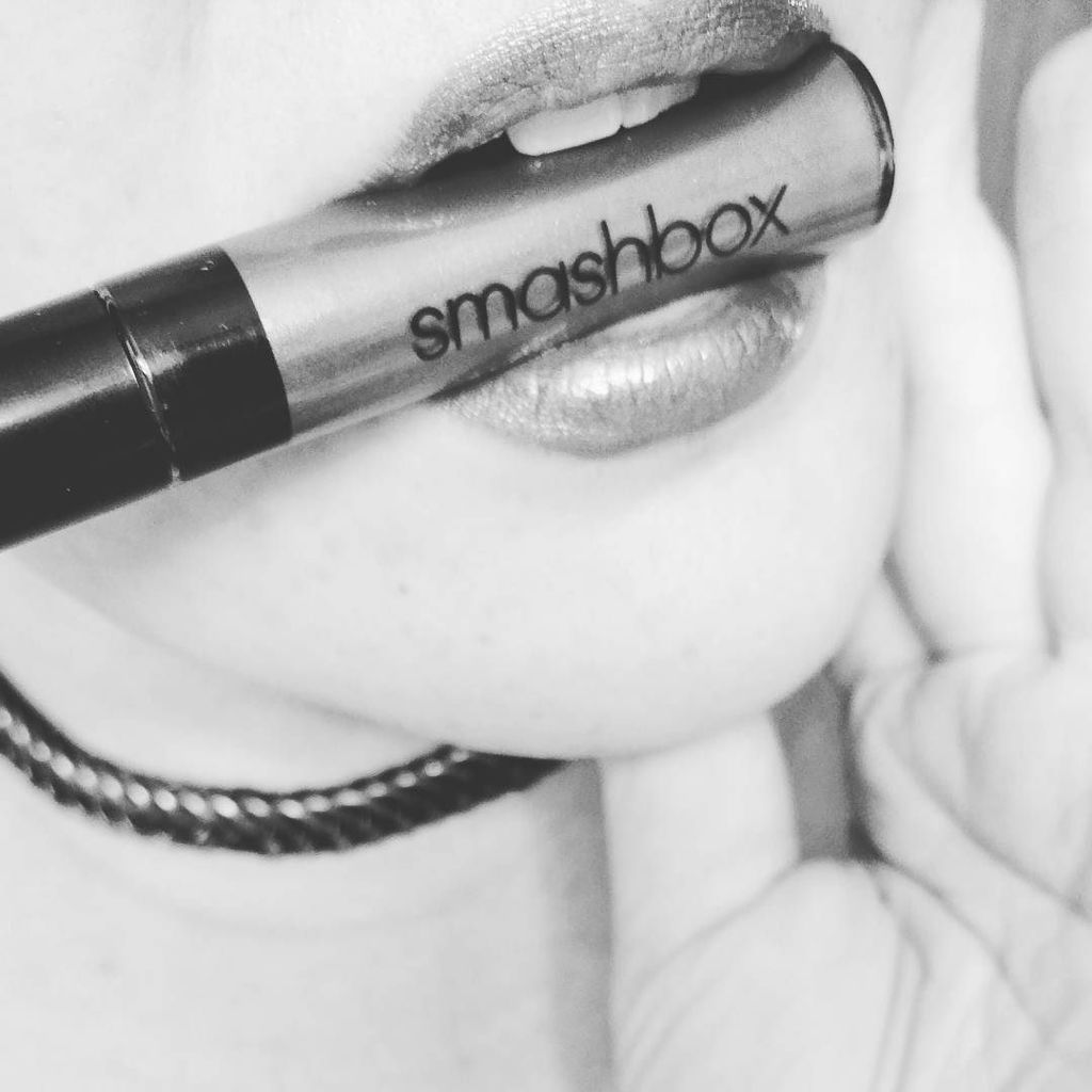 thatgeekygf's tweet image. A little sneak peek at what I got in the mail today! Thanks @smashboxcosmetics!! #Smashbox #BeLegendary #LiquidLip… ift.tt/2oeijCX