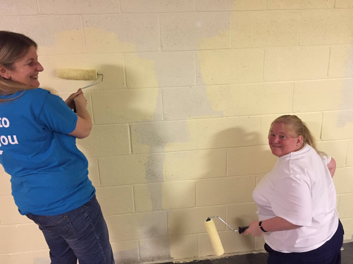 Proud of our team from <a href="/Tesco/">Tesco</a> Broughton today transforming <a href="/DeesideIce/">Deeside Skating Club</a> club room... helping out in our community #IceRink <a href="/DeesideDotCom/">DEESIDE.com</a>