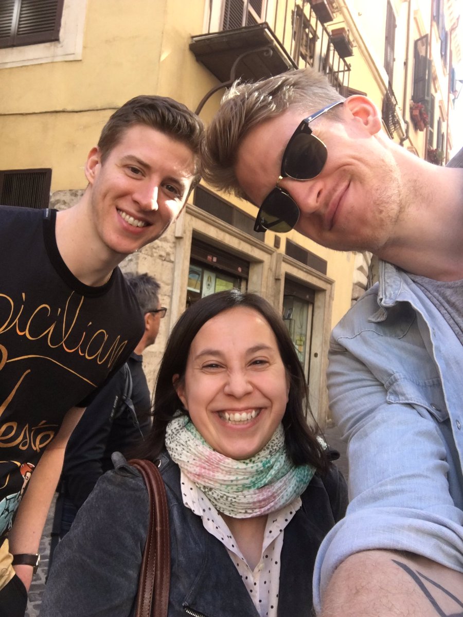 chiara's tweet photo. Vedo la gente alta @MaxwellHolt #SamHolt https://t.co/5qEGjQ5DEr