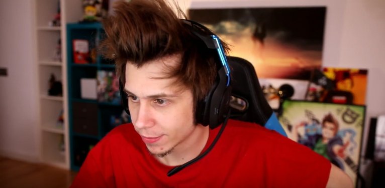 rubiusnice's tweet photo. @Rubiu5 Tenía que hacerlo perdón https://t.co/Lr6IOmrPhr