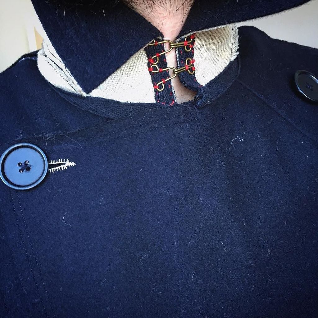AnthroDandy's tweet photo. Details from @paulsmithdesign #mainline #coat what do people think? #clasp #handstitched #contraststitching #menss… https://t.co/ARzYnWkpcI https://t.co/rWl4pUfjpu