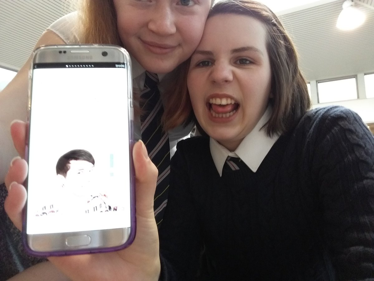 shipp_elizabeth's tweet photo. Omg just met dan howell's twin (btw im jk) @danisnotonfire https://t.co/SLw3eZkI1o