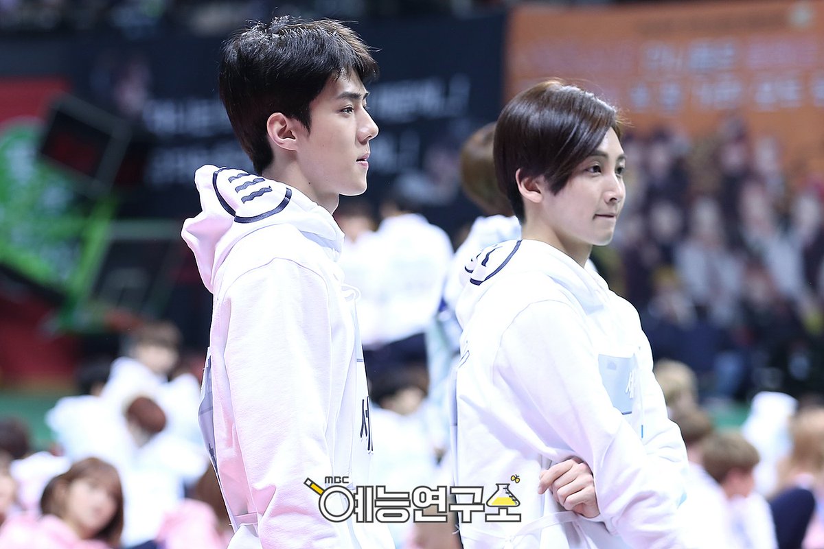 soompi's tweet photo. #EXO's Sehun Explains The Awkward Time He Mistook #SEVENTEEN's Jeonghan For #NCT's Johnny
https://t.co/UHxGu91EGU https://t.co/VKnvR8UagC