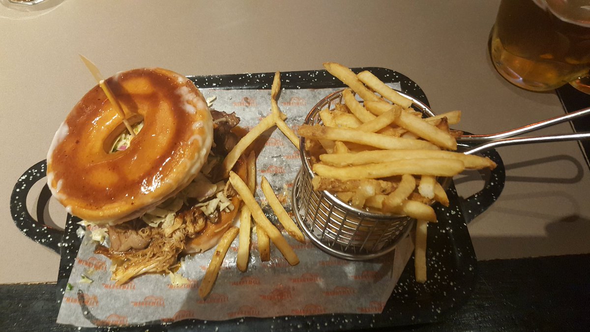 perthplumbers_'s tweet image. Busy day calls for a big meal @merrywellperth   #kernowplumbing #perthplumbers #perth #perthisok #perthlife #stargazinglive #food #loveperth