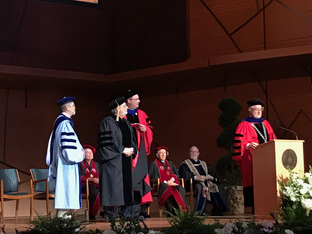 LAOpera's tweet image. We are so inspired by our leader @PlacidoDomingo for receiving an Honorary Doctor of Arts at @ChapmanU today. Congrats Maestro!