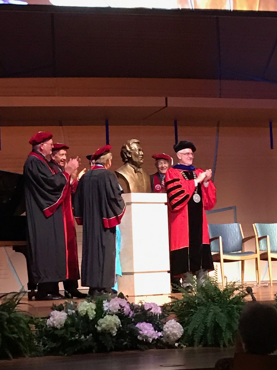 LAOpera's tweet image. We are so inspired by our leader @PlacidoDomingo for receiving an Honorary Doctor of Arts at @ChapmanU today. Congrats Maestro!