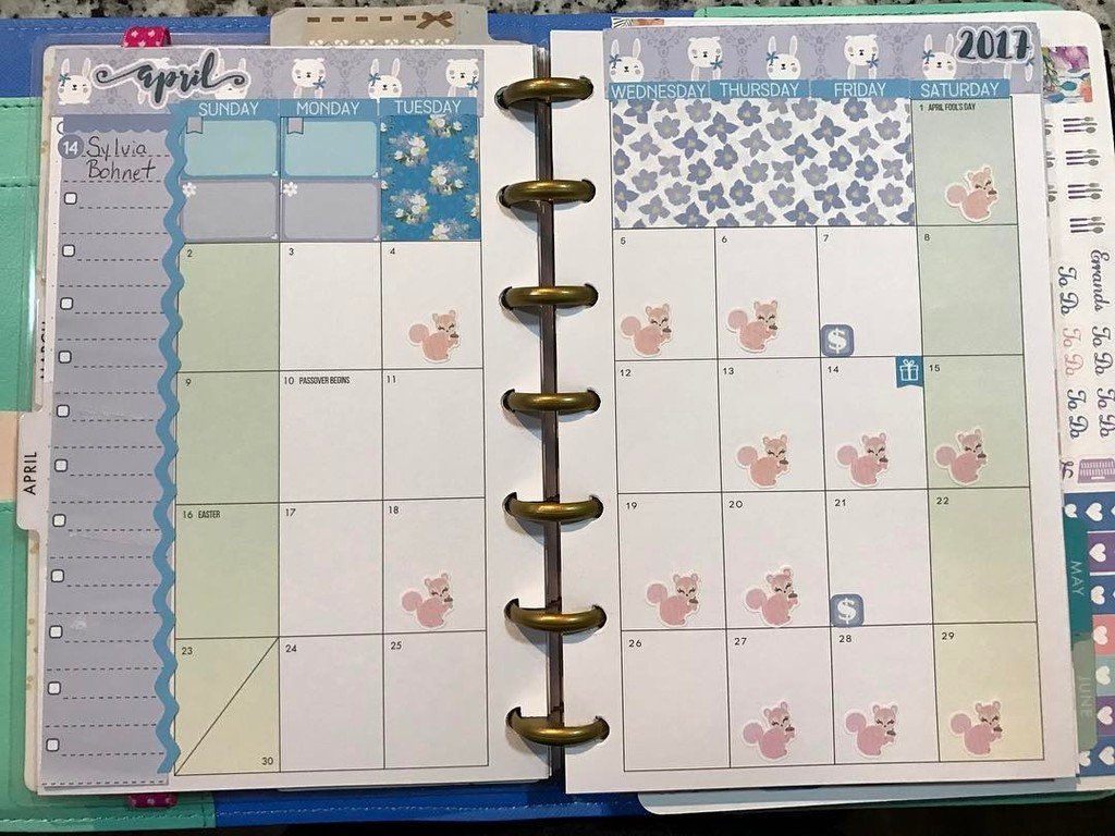 tanyabook's tweet photo. Mini Happy Planner with the Planner Chick April Monthly Hatch #pcd2017 #planneraddict #plannernerd #plannergeek #p… https://t.co/tOEEkQnvCt https://t.co/OZsNeLN6fc