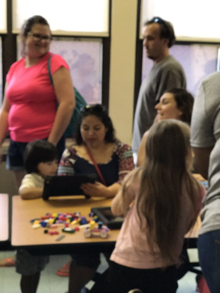 eastamper2017's tweet photo. Steam Fair @SGEPANDAS @ABSSWeb https://t.co/5miDKkyNAG