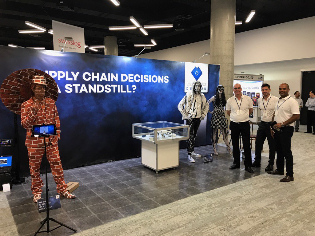 RizanMawzoon's tweet image. The Dream Team at #smartconf2017 BIG thank you to our customer @TommyHilfiger for organising Polo&apos;s @VoiceID_Global