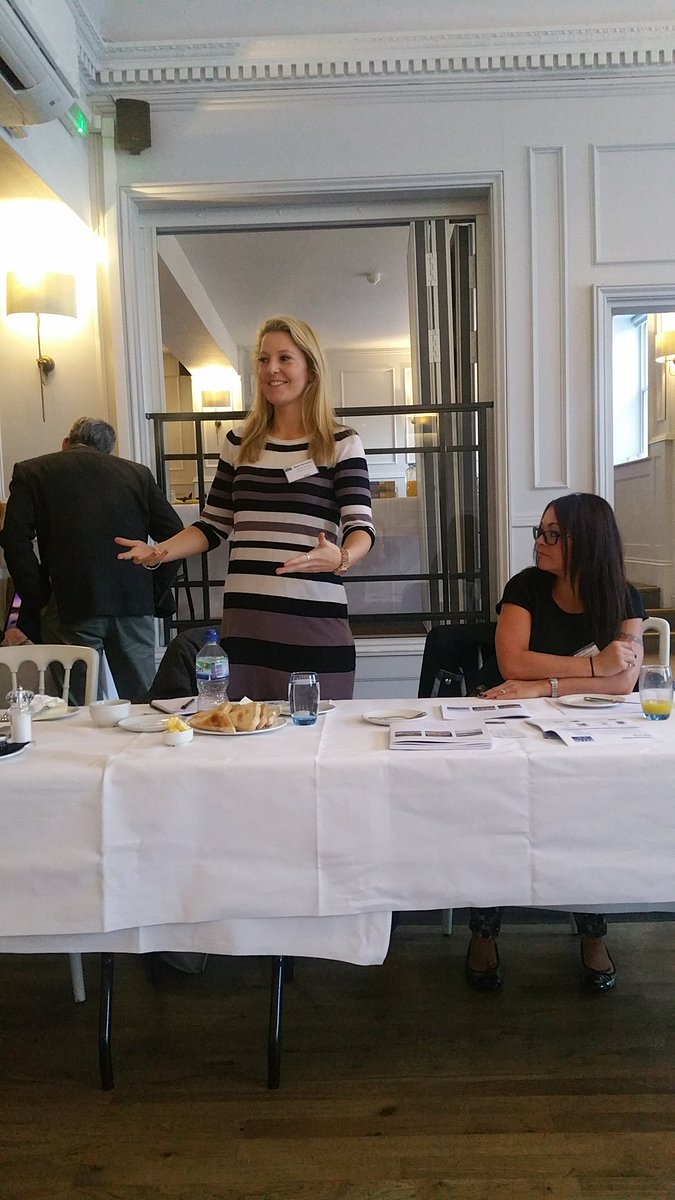 TWBobClub's tweet photo. Kizzie (@socialbangers) shares details of a #Twitter SPECIAL OFFER for April! Tweet her for more #socialmediamamagement #TunbridgeWells https://t.co/cUZUwDtBtd