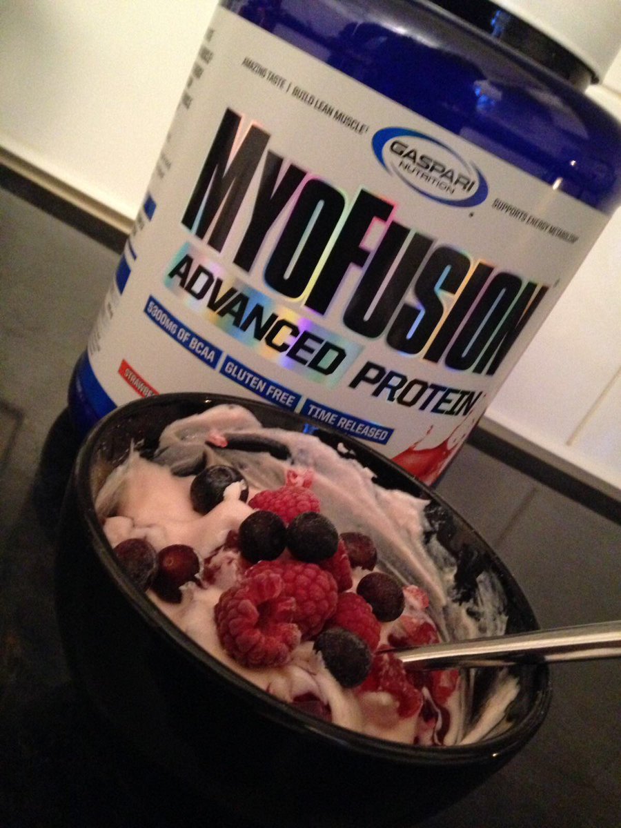 perfect protein dessert, MyoFusion with 0% fat Greek yogurt &amp; frozen berries <a href="/Body_Temple/">Body Temple</a> <a href="/GaspariUK/">Gaspari Nutrition UK</a> <a href="/TeamGaspari/">Gaspari Nutrition</a> 👙💪🏽