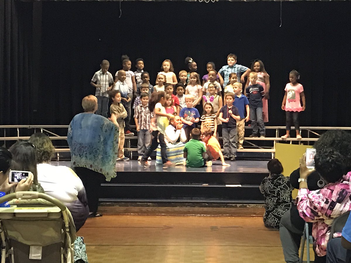 eastamper2017's tweet photo. Global first grade performance.  Duck Duck Goose version from Asia @SGEPANDAS @ABSSWeb @vifglobaled https://t.co/k3EyEPYolL