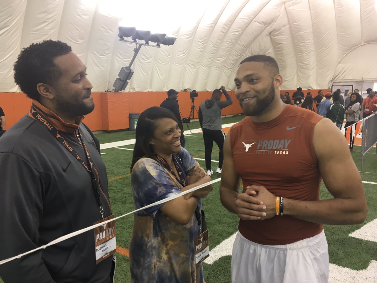 ShawnC_ATX's tweet photo. More proud fam moments at #UTproDay @c_blu42 https://t.co/1SMpYJJNiZ
