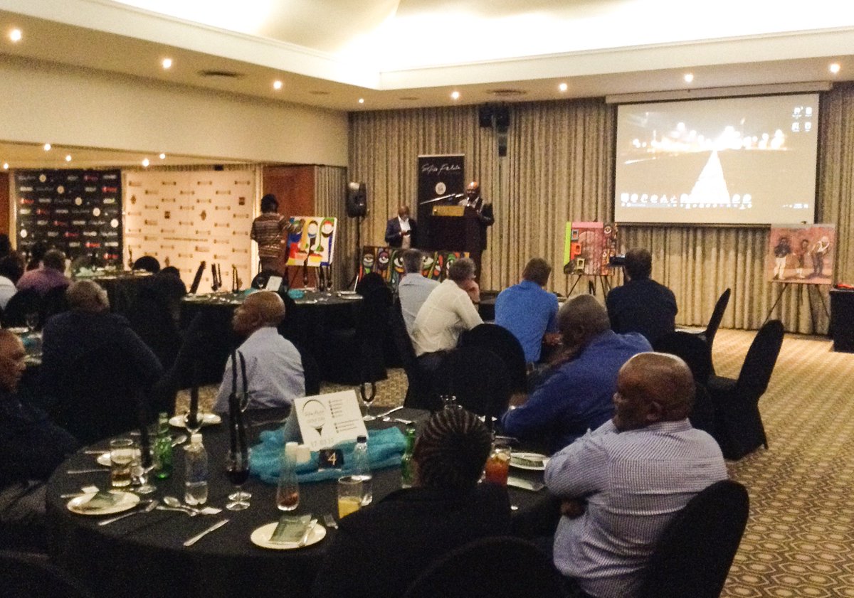 Doing what we do best...live painting before auction #senzart911worldwide