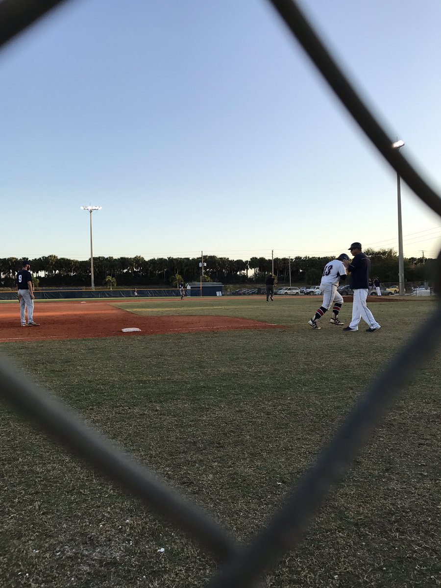 EsteroHS's tweet photo. Baseball update: Wildcats 2, Eagles 0. πΎβΎοΈπππ #bottomofthe1st https://t.co/NEymr3cEmW