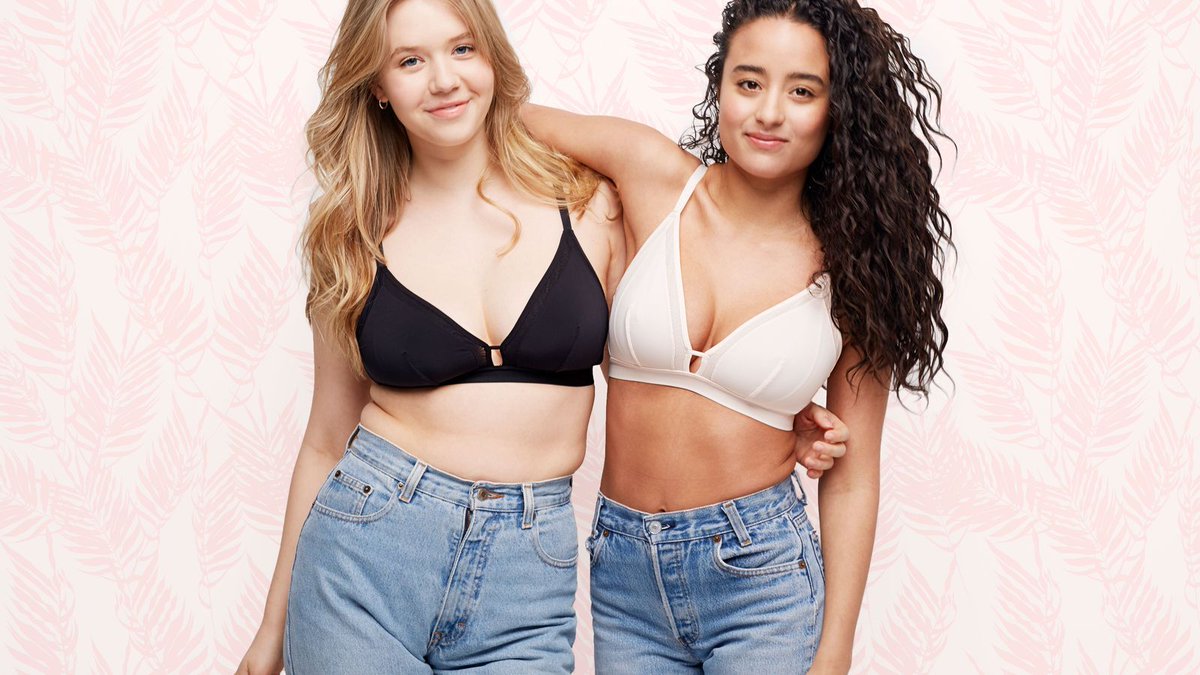 KarenNeuburger's tweet photo. https://t.co/3iEhEs3Z72 finally a bralette for bigger boob sizes. #bralette #boobs #biggirls #girls #tatas #chestsize https://t.co/Th7HFCHyfU