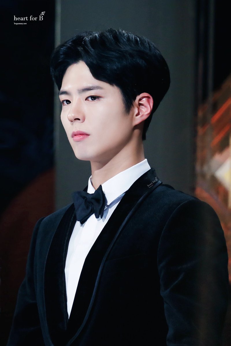 have you ever seen anyone more attractive???? no??? yeah i thought so