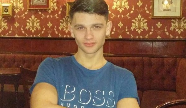 TheSun's tweet photo. 21-year-old clubber plunges 60ft to his death while high on ecstasy https://t.co/jOQgOqkLst https://t.co/2piLV85YSI