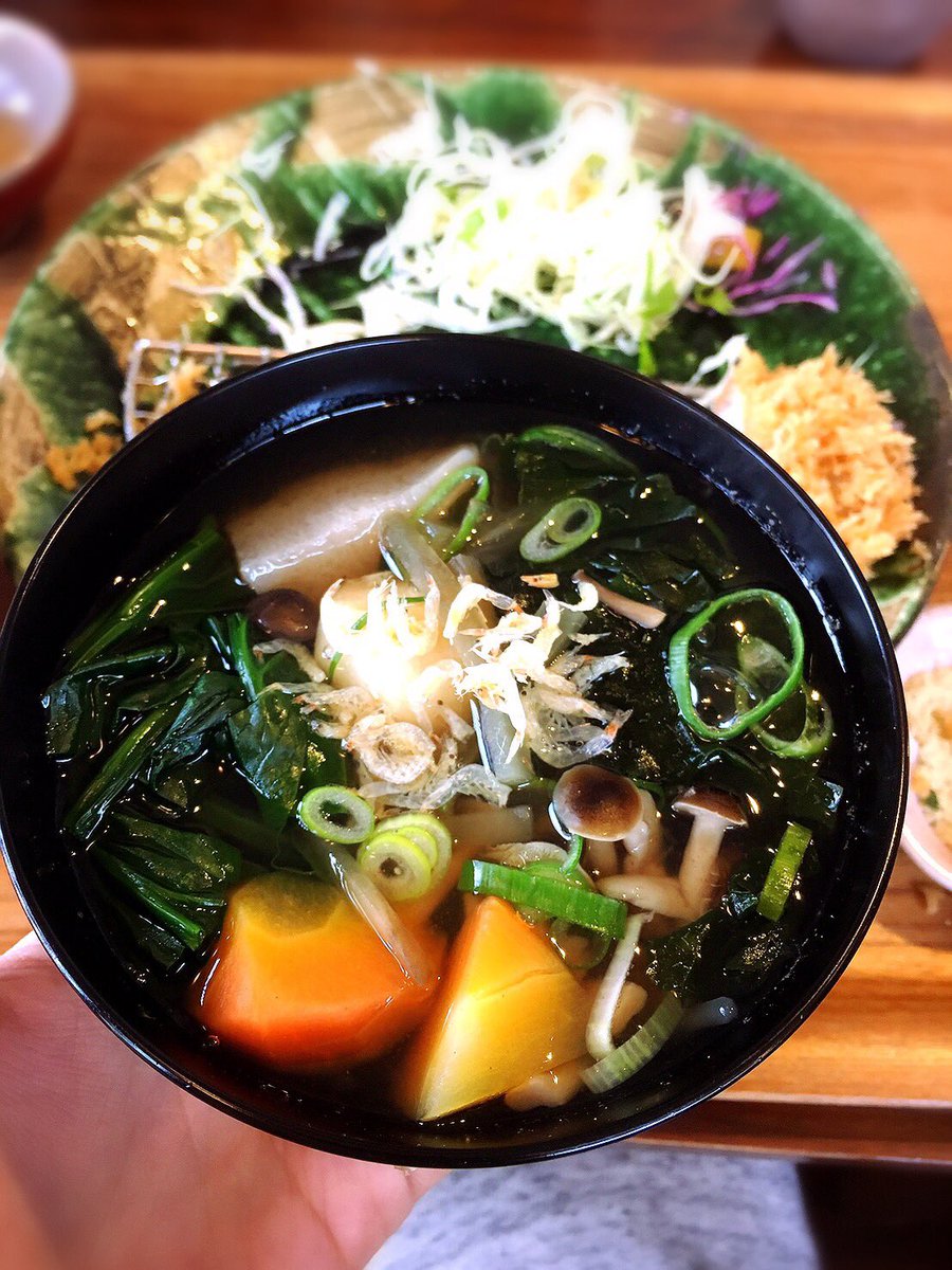 浅田よわ美 Di Twitter 近鉄奈良 ヤマトポークのとんかつを塩で食べるお店 ぽくぽく 人生一おいしい とんかつです 予約しないと食べられないのですが 奈良に来たらこの丁寧な定食を食べてほしい たくさん食べても体に負荷がかからないのが ぽくぽくの定食