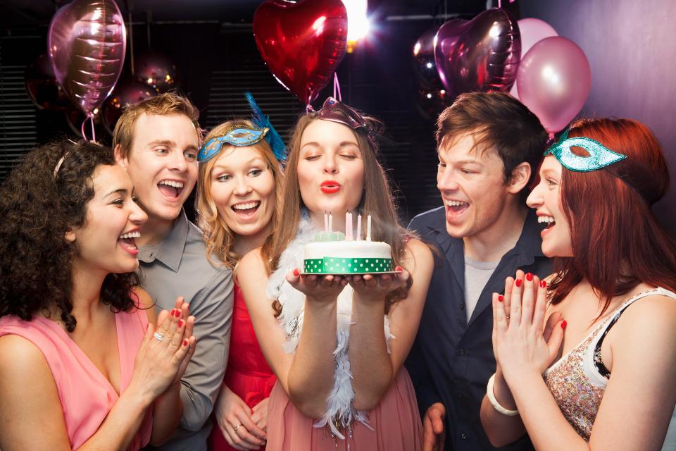 TheSun's tweet photo. Here’s how to get £60 worth of FREE stuff on your birthday https://t.co/gS5y27yGZv https://t.co/qi2te0SveX