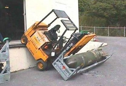 Veiligheid voorop..?
Met de cursus Heftruck leer je op een praktische wijze veilig en verantwoord rijden en werken.
bit.ly/1faRoB9