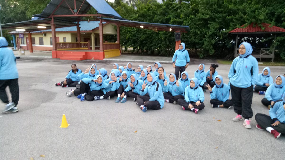 PlknAsahan's tweet photo. @PlknAsahan @jlknhq Update-modul fit4life, pelatih membuat Izuan pre test #LTest 
#plkn2.0
#WiraWirawatiNegara
#NadiNegaraku https://t.co/xDigXeUEne