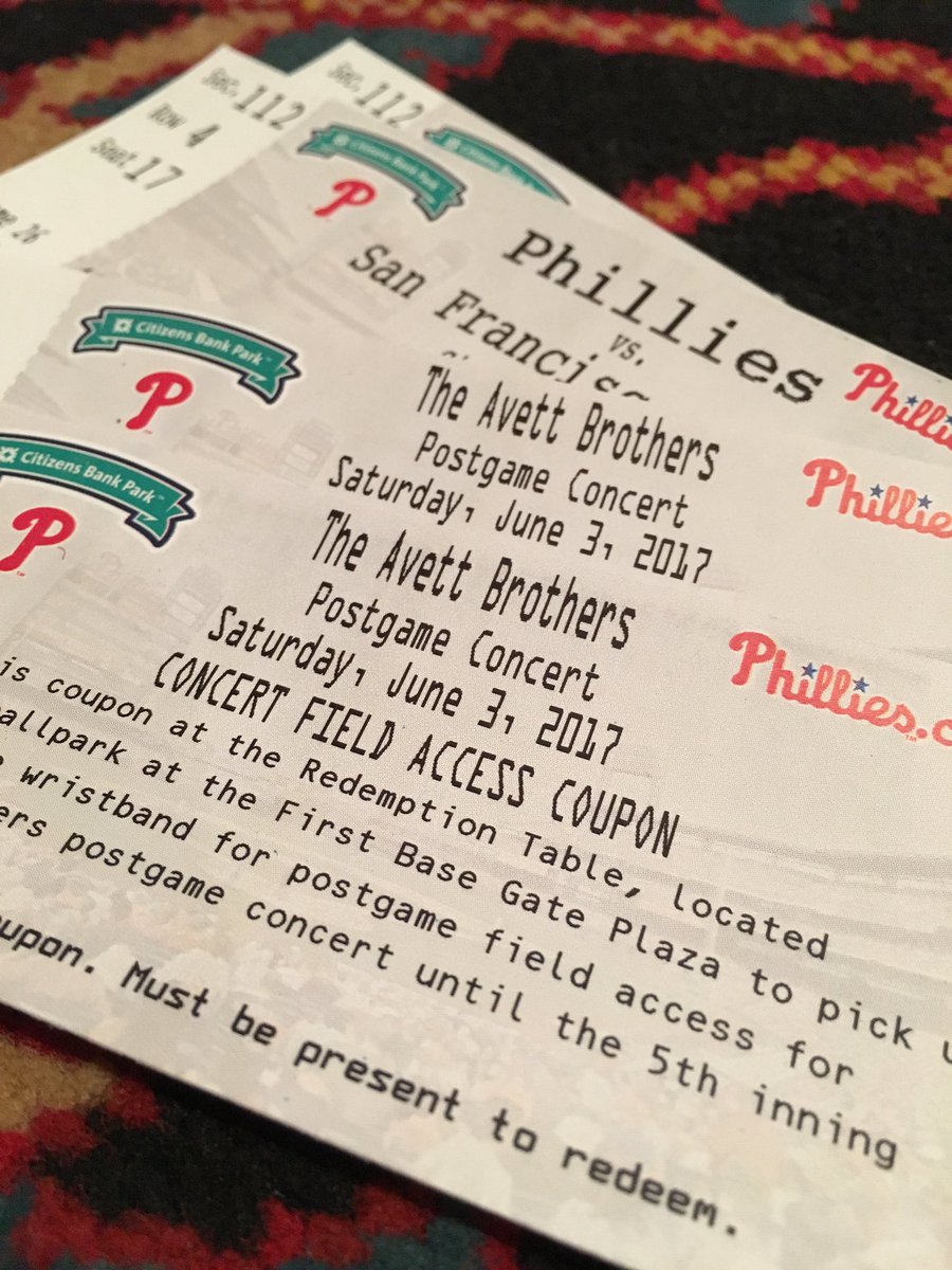 eastfallsaustin's tweet photo. Another is waiting for @theavettbros &amp; their return to #philadelphia #postgameconcert #fieldaccess #AvettForLife https://t.co/5rRUcVnipV