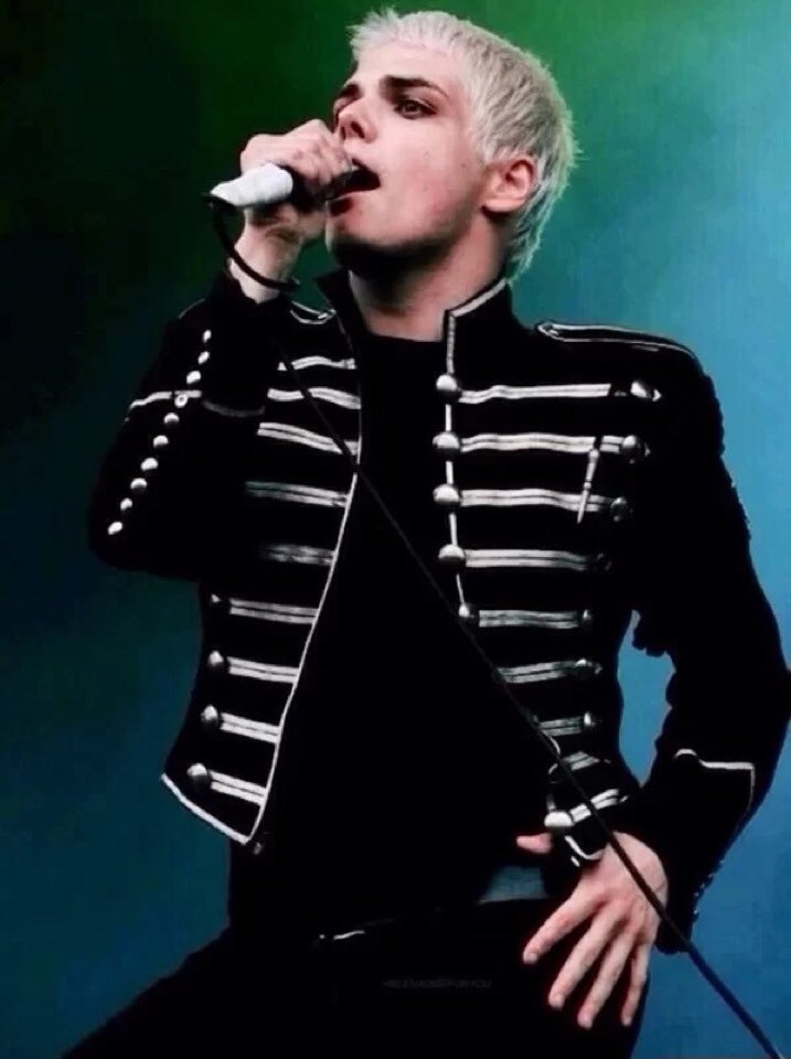 ShooterWay's tweet image. New Gerard account!
-Not new to rp
-Gay
-SV
-School shooter/murderer
-Sociopathic 
-RT? ✨