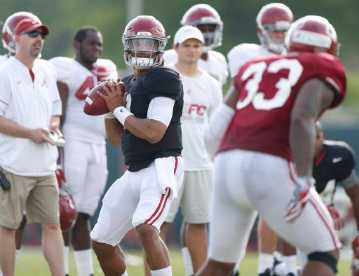 BrooksACarter's tweet photo. First full day in pads for #Alabama this spring practice
#TideOn3 https://t.co/pXNZgG5JyH