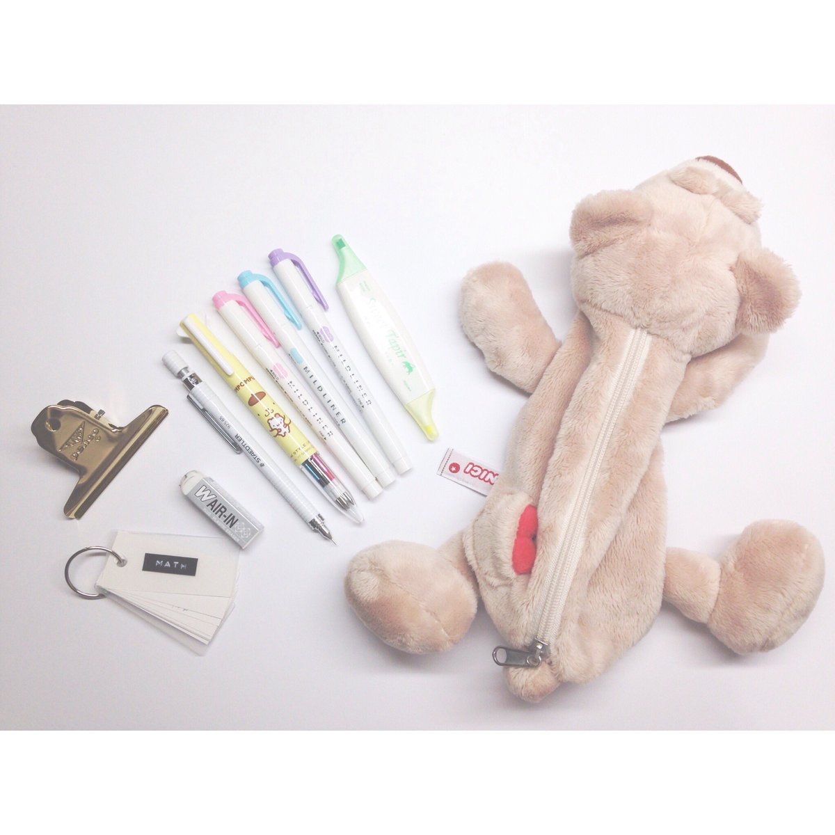 __mo__318's tweet image. ..

自己紹介 📛
》春から高校生になります 🌸
》歴史と理科 が好きです 。
》simple / Duffy 

大学進学へ向けて
高校では後悔のないよう
ひたむきに頑張ります 🔥

#勉強垢さんと繋がりたい
#一緒に頑張ってくれる人RT

..