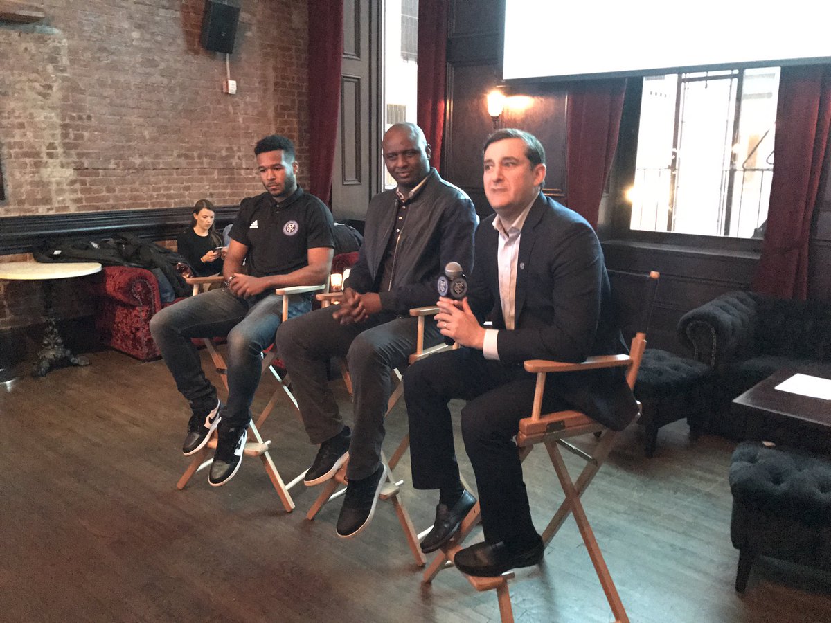 CityCelestes's tweet photo. Great @NYCFC City in the Boroughs event w @jpatricof @OfficialVieira &amp; @EthanWhite15! Thanks 2 pub partner @barleycornnyc! #nycfc #weareone https://t.co/fqPiCb8WzS