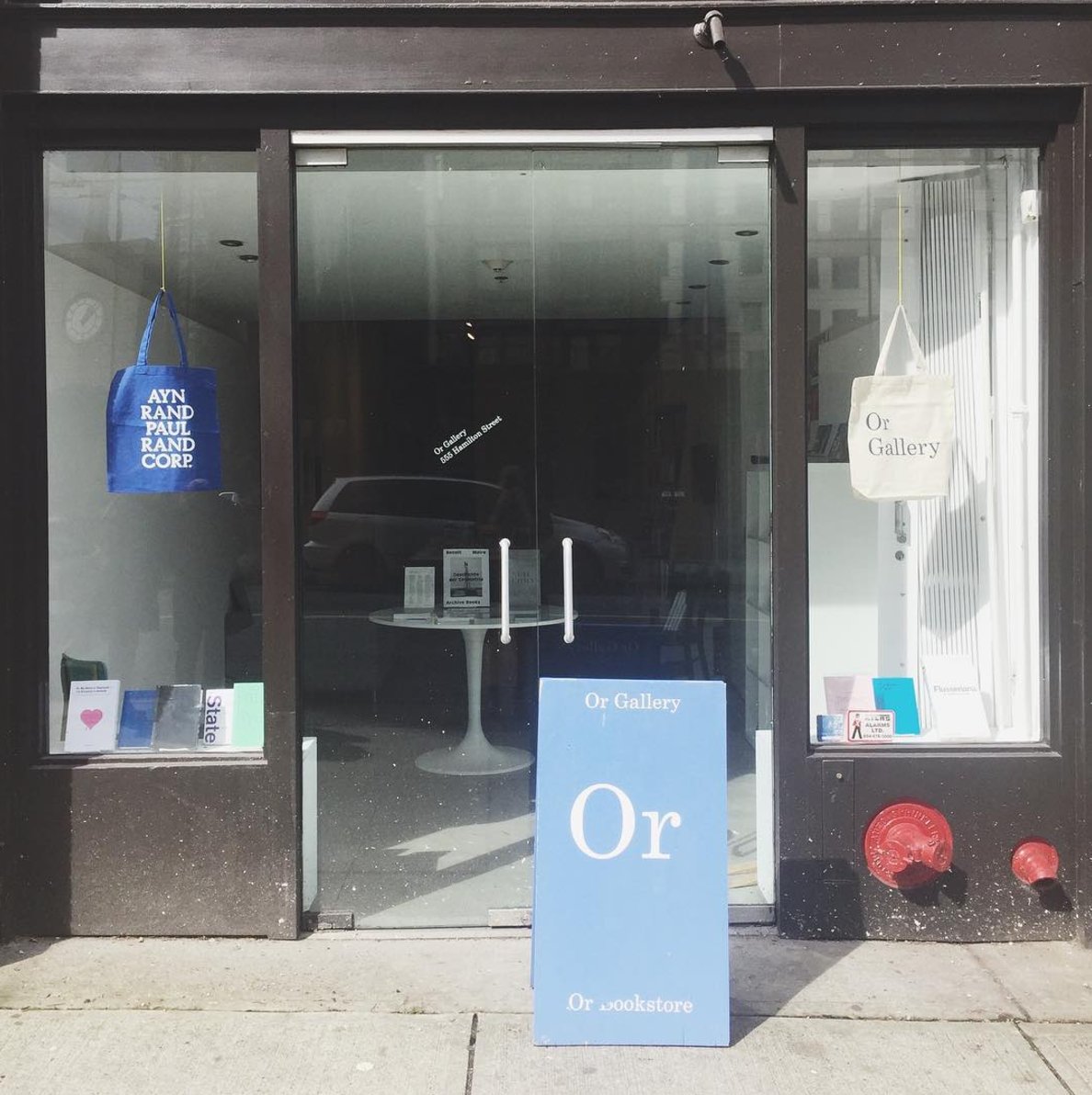 OrBookstore's tweet image. a new look for the windows - courtesy of saturday's beautiful sunshine
#orgallery #artbooks #artbook