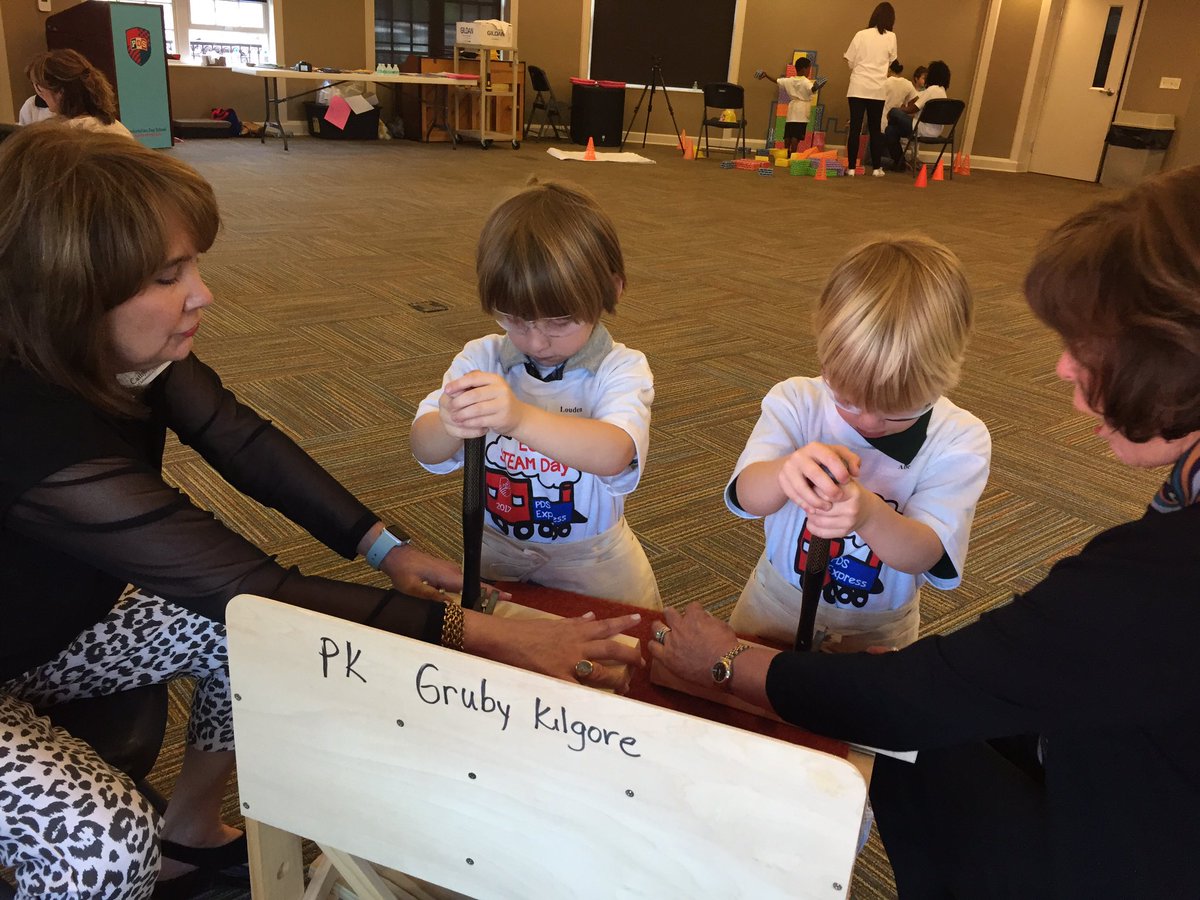 cindybrock's tweet photo. PreK (3 y/o) practiced hammering and removing nails during STEAM Day today. #PDSmem https://t.co/TnGH7SjOjI