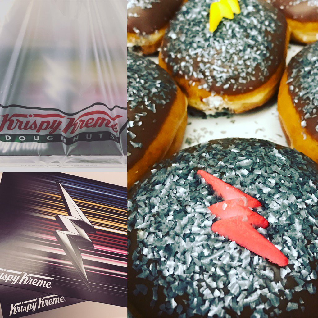 mollyats's tweet photo. While managers train, we treat! #funatwork #lifeatatt #bothellpride @BOTHELL_CC #krispykreme #powerrangers https://t.co/20w7FfLMv4