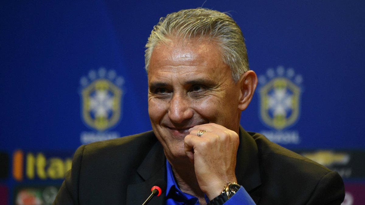 FutebolMkt's tweet photo. "Alô, é da #Rússia? Opa. Então, vão deixando a taça no jeito que logo menos eu tô por aí!" #Titibilidade #Seleção #Brasileiragem https://t.co/ZsS2UlZpog