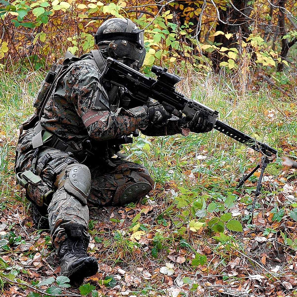 icsbbairsoft's tweet photo. L86 In action!! #ics #icsairsoft #icsgun #airsoftgun #airsoft #airsoftbb #bbgun #bb #loveairsoft #airsoftlove #L85 #L86 https://t.co/hDw3Cle6KH