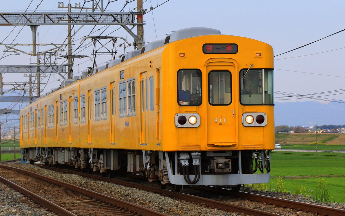 tetuphotography's tweet photo. ＃西鉄電車　＃911F　＃回送
この場所で初めて西鉄911Fを見ました。
昨日は誕生日で、黄色い電車を見れたので、少し幸せな気分になれました。 https://t.co/zPjd8hXzQ0