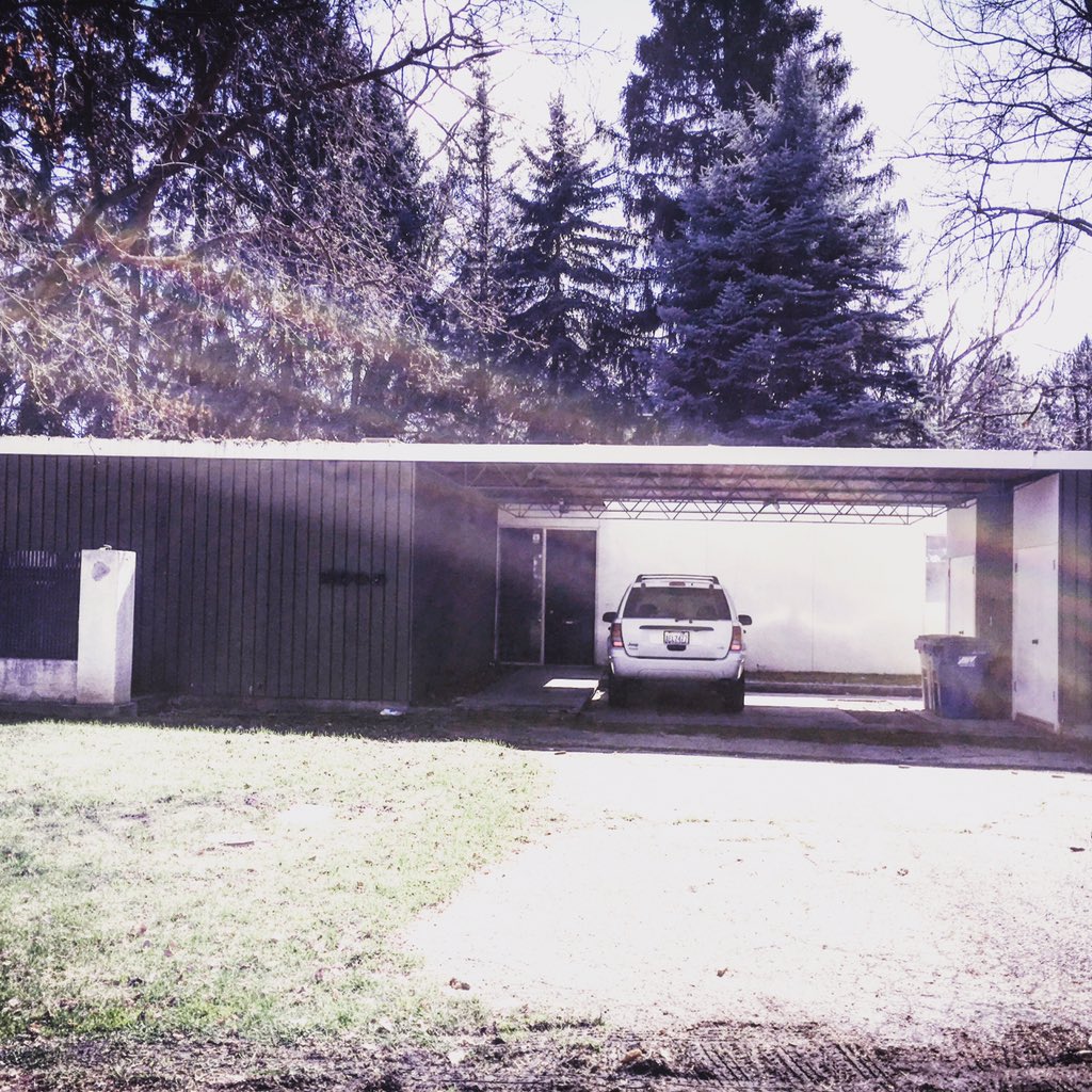 ugringreg's tweet photo. Sometimes when I drive down Shoshone I'll drive by this awesome little house that was designed by a my former boss architect Joe La Marche https://t.co/UbFc8U7XbC