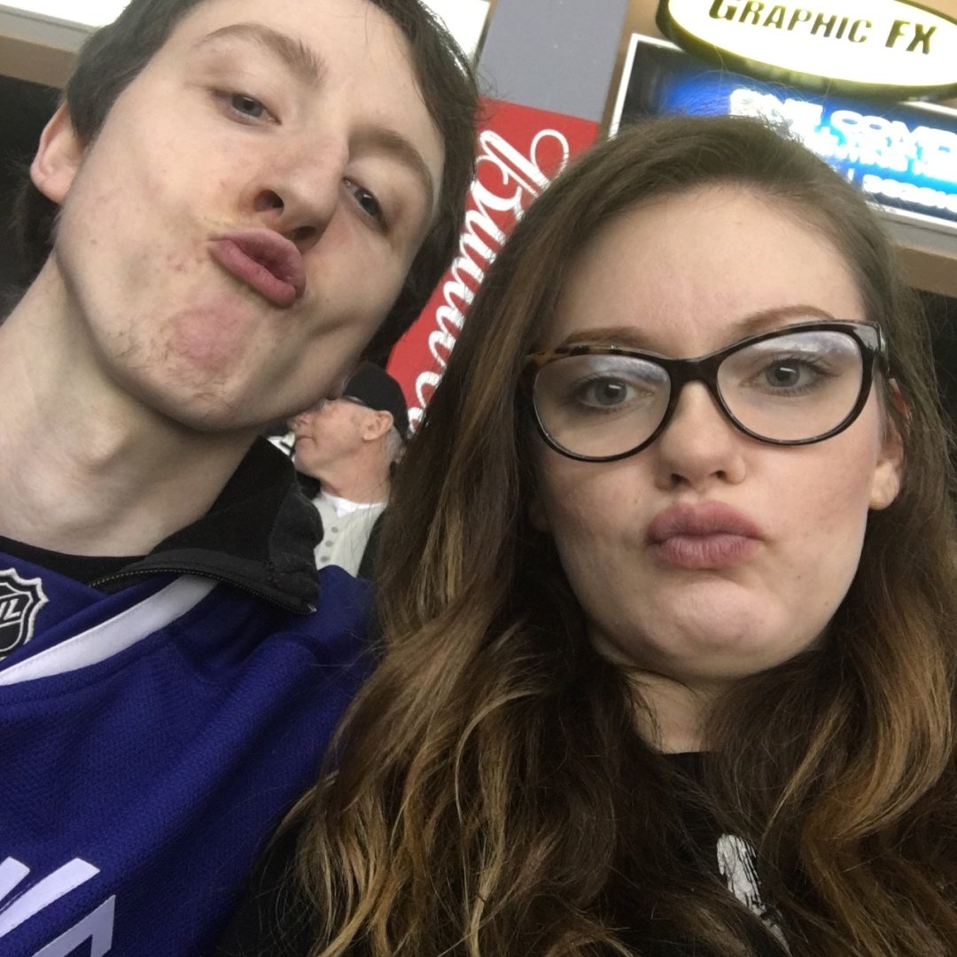 alexysmum's tweet photo. @victoriaroyals #vrfaces playoff friends! https://t.co/qnetm6jZVL