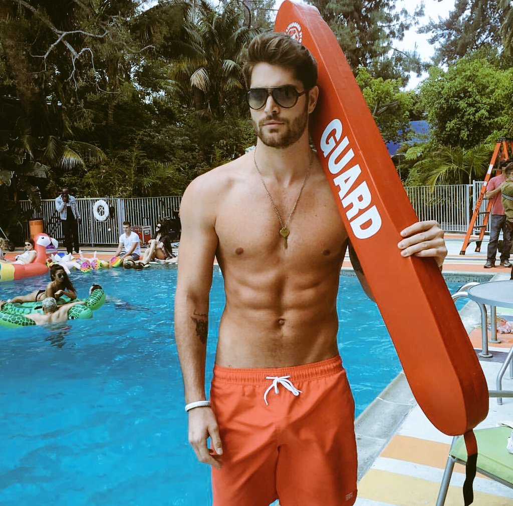 TheIsland_Rol's tweet photo. @JamesThompsonFk  es un participante de #TheIslandFreeRol! 
🌴 ¡Suerte! 🌴 https://t.co/IDegfZzFCI