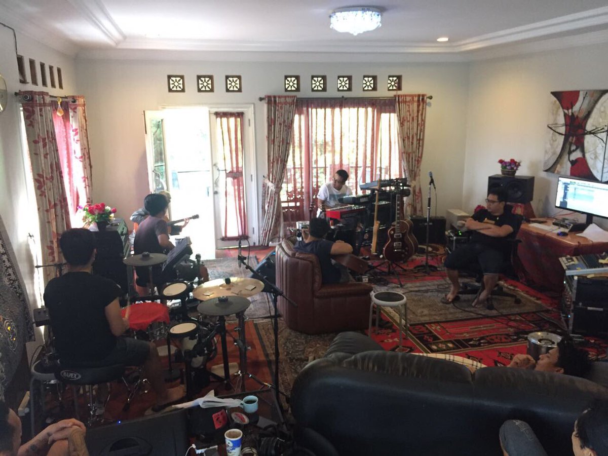 Selamat pagi, Sahabat. Ada rencana apa hari ini? Ini potret kegiatan kami pagi ini :)