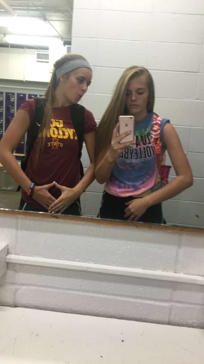 mcgraw_maggie's tweet photo. HBD Mar😘😘 love ya lots, can't wait to get swole with you tomorrow😩🙏🏼💪🏼 #nodaysoff @mary55mcginnis https://t.co/CD97MAYuNM