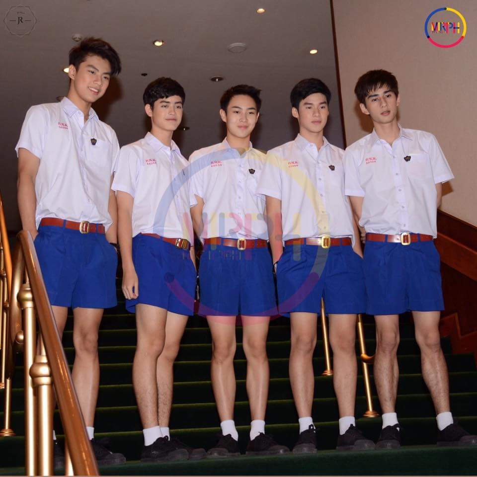 makeitrightphil's tweet photo. {03/26} Memories of MIR In Manila 😘😍🙆😍🙆😘
#MIRINMANILA
#ohmpawat 💜 #toeysittiwat 💜 #nicesomkid 💜 #peakpeemapol 💜 #boomkrittapak 💜
©MIRPH https://t.co/d6tWnmAjDc
