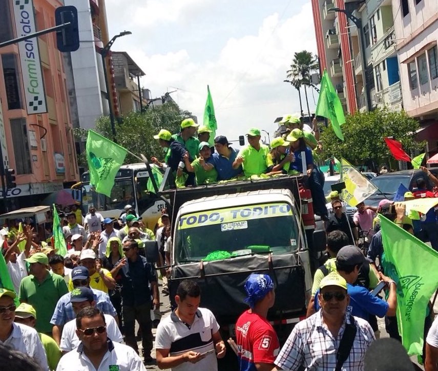 fafa_lopez's tweet photo. .@JorgeGlas @Lenin ¡Tremendo cierre en Babahoyo! #LeninPresidenteDeTodos  #LeninEsInversion #LassoDeclaraTusBienesOffshore #LassoSaladasso https://t.co/uXPCxBfDlz