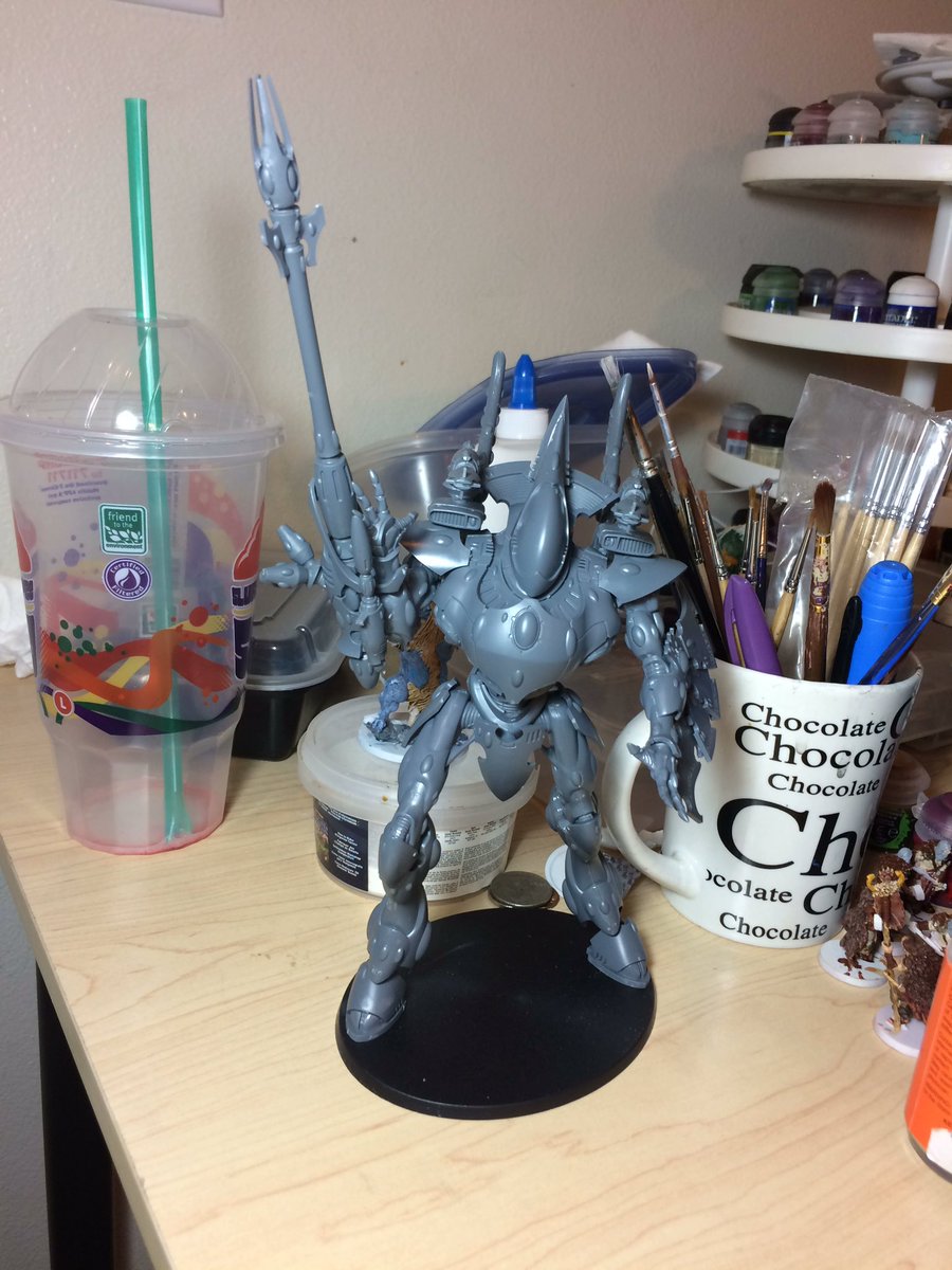 panicamanda4's tweet image. Yeah I think he'll fit in nicely with my #harlequins for #warhammer #wh40k #wipwednesday even though its Tuesday Get ready @Panicpronegames