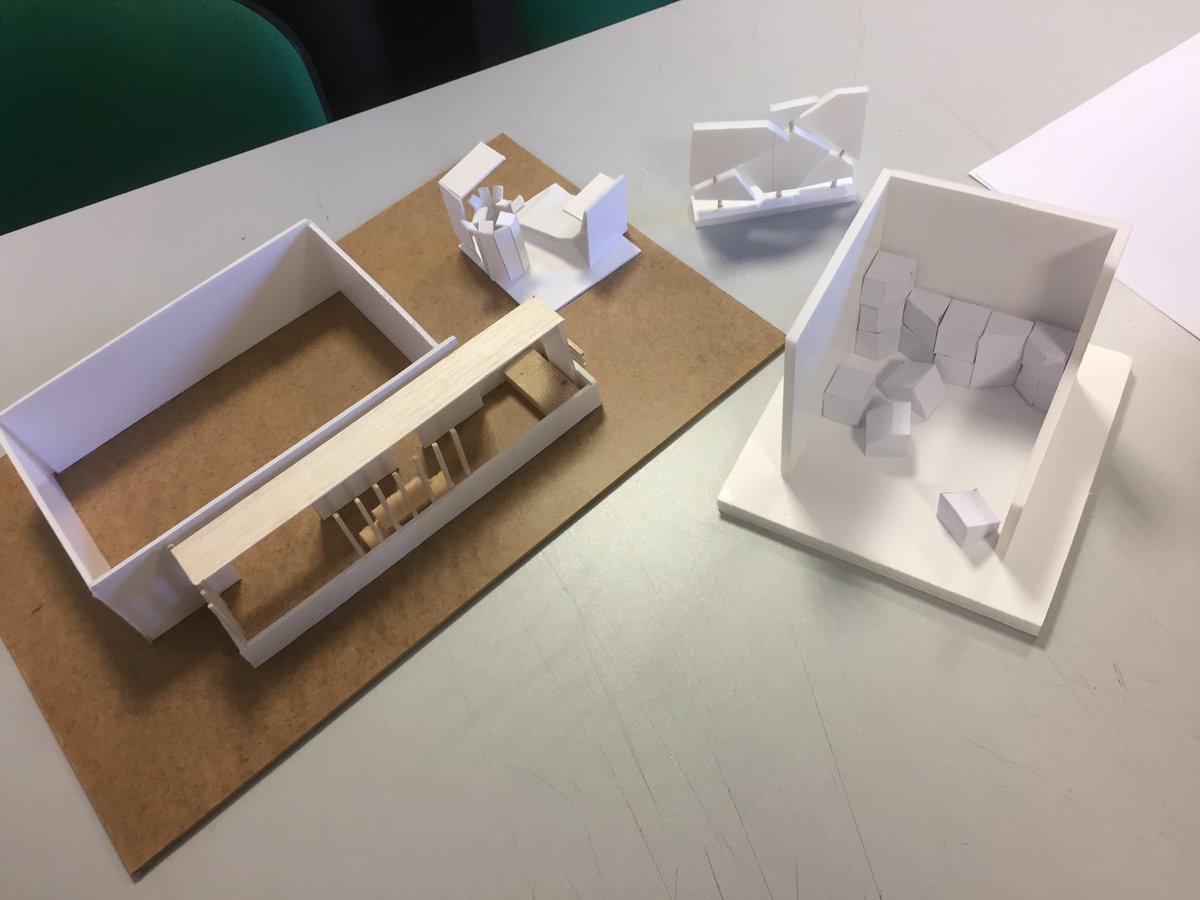 misery_benjamin's tweet photo. Un grand merci aux #étudiants de l'@Ipsaaesdac !  Projets sur l'aménagement des terrasses aux @senioriales 🔝👌 #seniors #innovation #design https://t.co/wOVG0xv3Jk