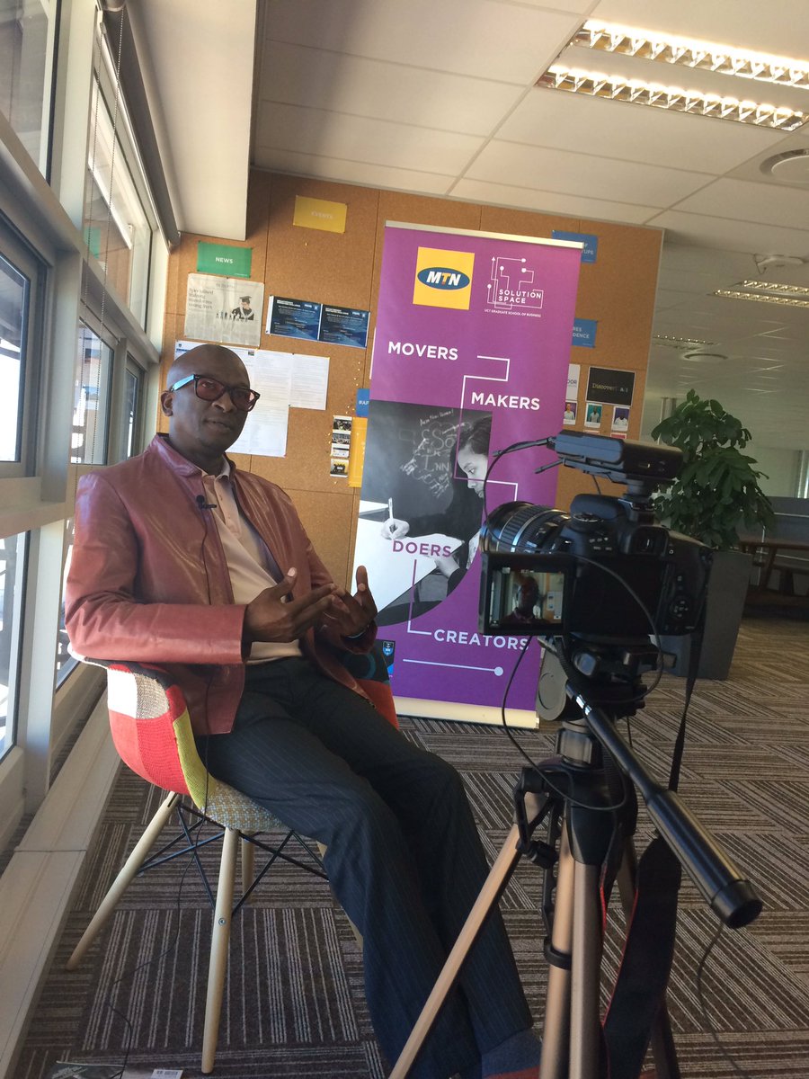 uctgsbsolutions's tweet image. Director of Art 2 Art, @sakhelendabeni being interviewed about his thriving business @philippivillage @uctgsbsolutions #ExchangeLab