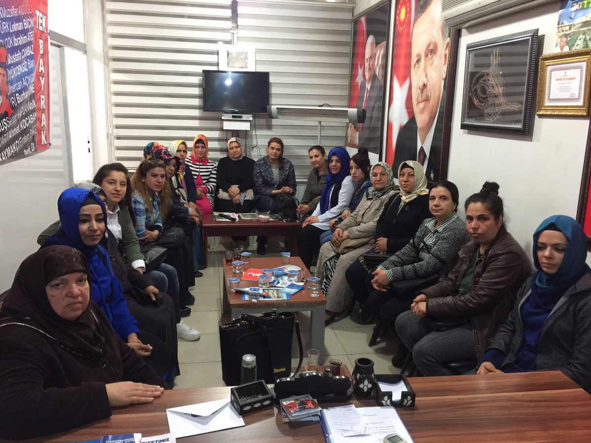 aefakibaba's tweet photo. Birecik ilçmizde Hanım kardeşlerimizle referandum sürecini istişare ediyoruz https://t.co/tqrMPurnjM